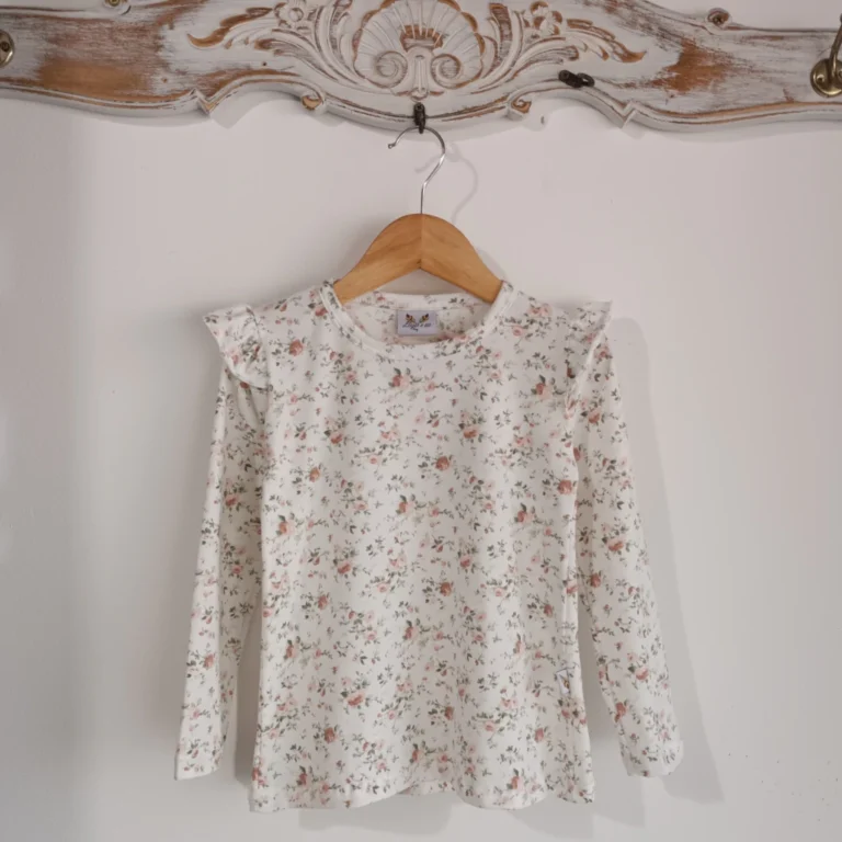 REMERA NIÑA FULL PRINT FLORCITAS
